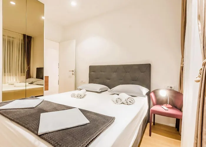 Lejlighed Eva Luxury Two Bedrooms & Bacvice *