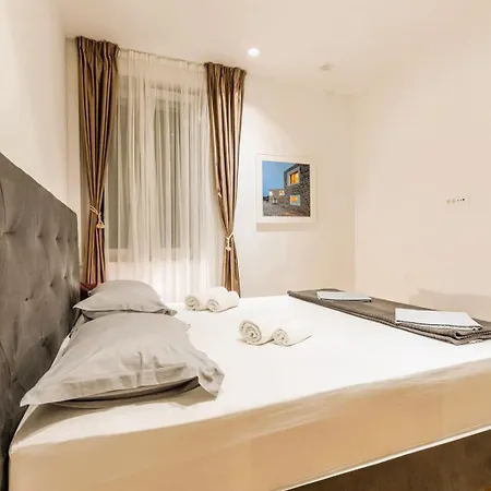 Eva Luxury Two Bedrooms & Bacvice דירה *